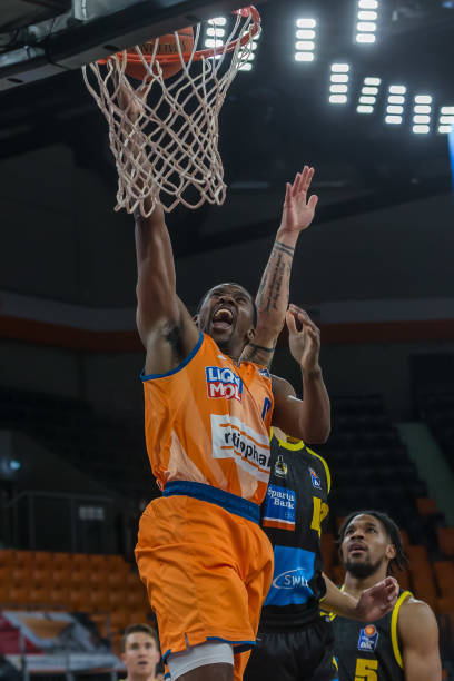 场的离队 场的离队