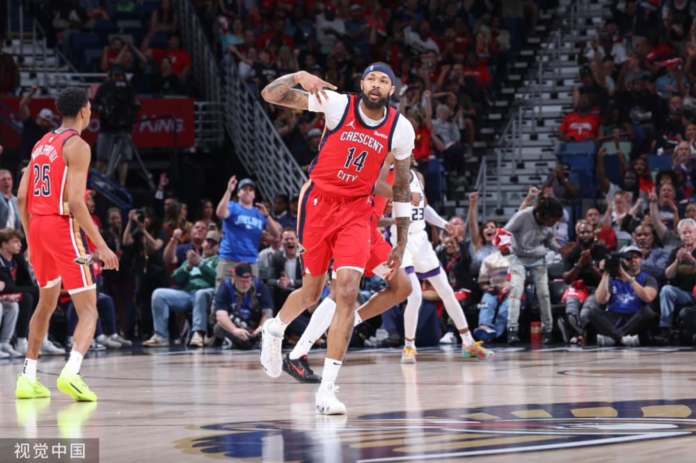 一名21岁 一名21岁