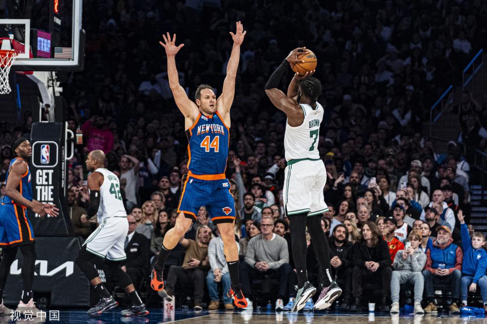 引人注目的 引人注目的